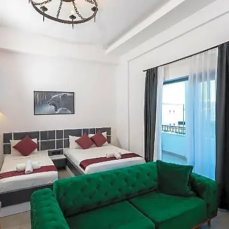 Hotel Wb Weekend And
