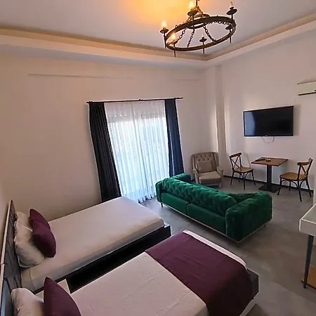 Hotel Wb Weekend And